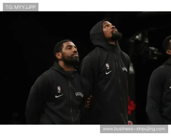 篮网队迎来新赛季首场热身赛 球员状态备受关注凯里欧文和杜兰特表现亮眼